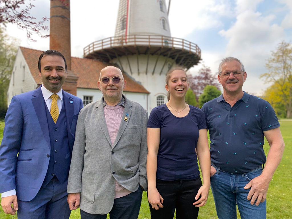 vlnr: Koen Daniëls, Paul De Saegher, Lauren van Guyse, Dirk Steenssens