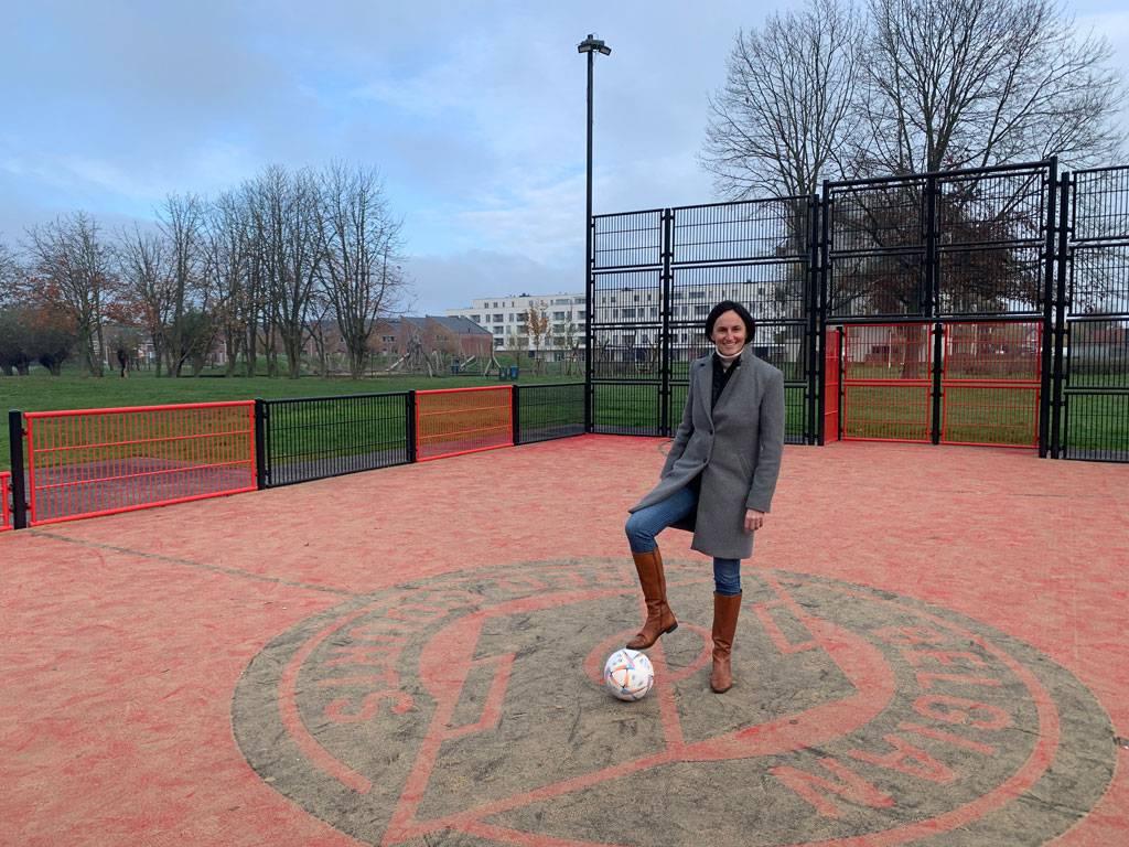 Belgian Red Court met schepen Marjoleine de Ridder (foto: (c) Stad Lokeren)