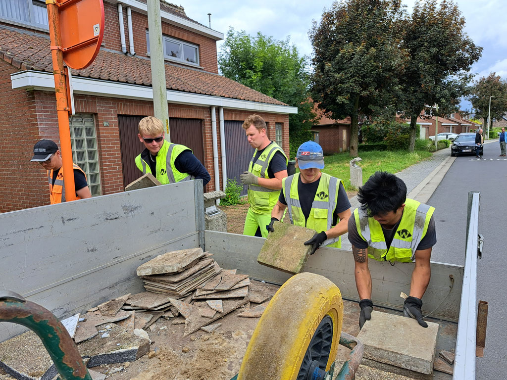 de tegeltaxi in actie, © Interwaas