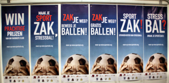 De verschillende affiches die zaterdagavond tijdens de wedstrijd tegen FC M Brussels zeker in beeld zullen komen.