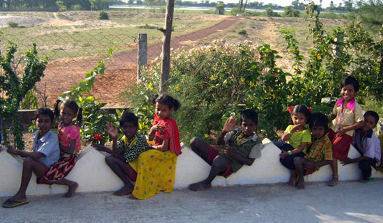 Kinderen een toekomst geven, is het grote opzet van het Baladharshan project in India.