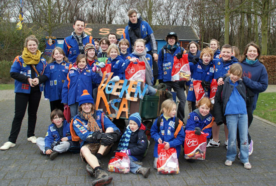 Een groep verkopers van de KSA klaar om te vertrekken.
